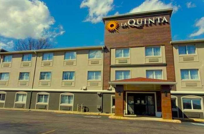 La Quinta Inn By Wyndham Indianapolis North At Pyramids מראה חיצוני תמונה